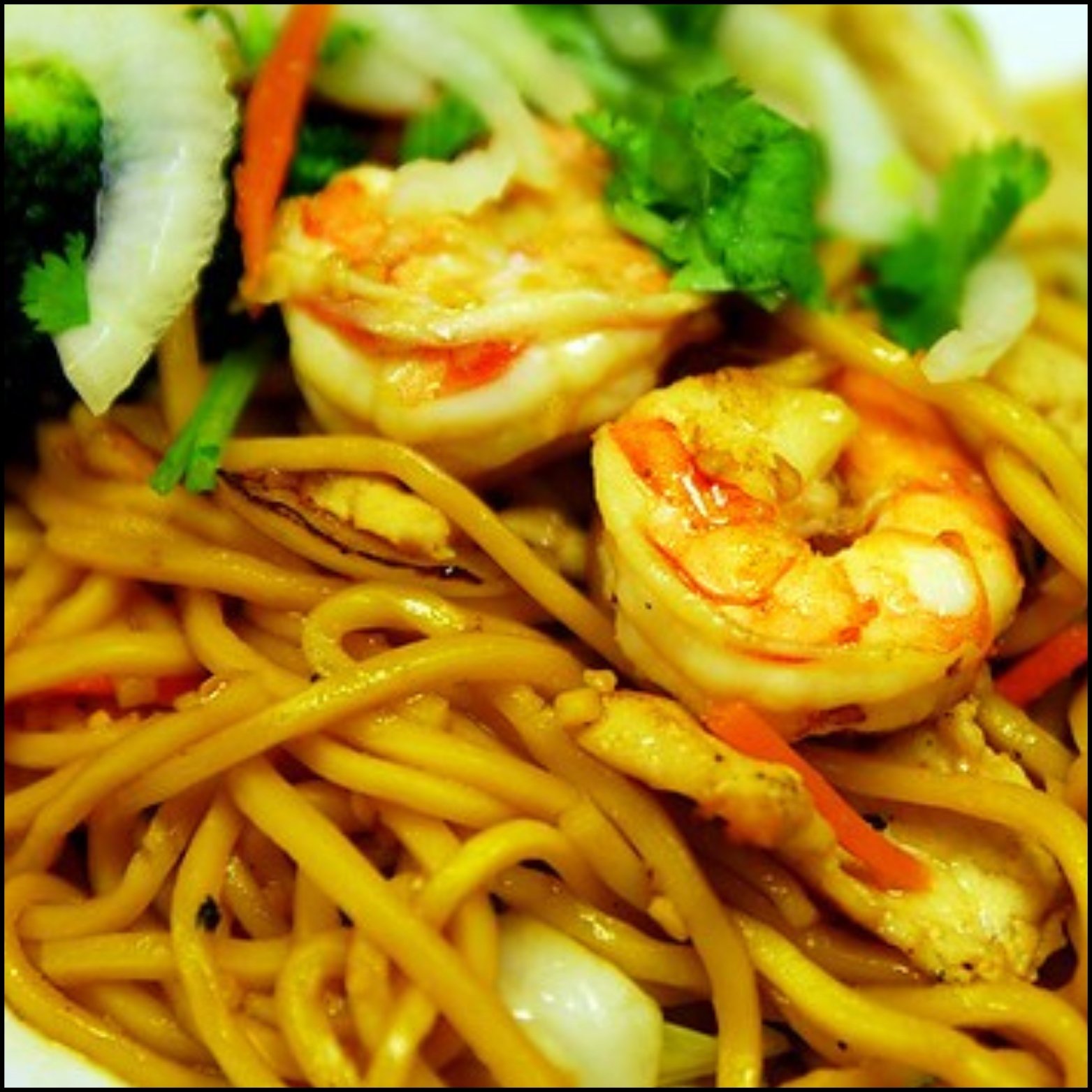 CAMBODIA FRIED NOODLE WITH CHOICE OF MEAT